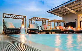 The William Inglis Mgallery